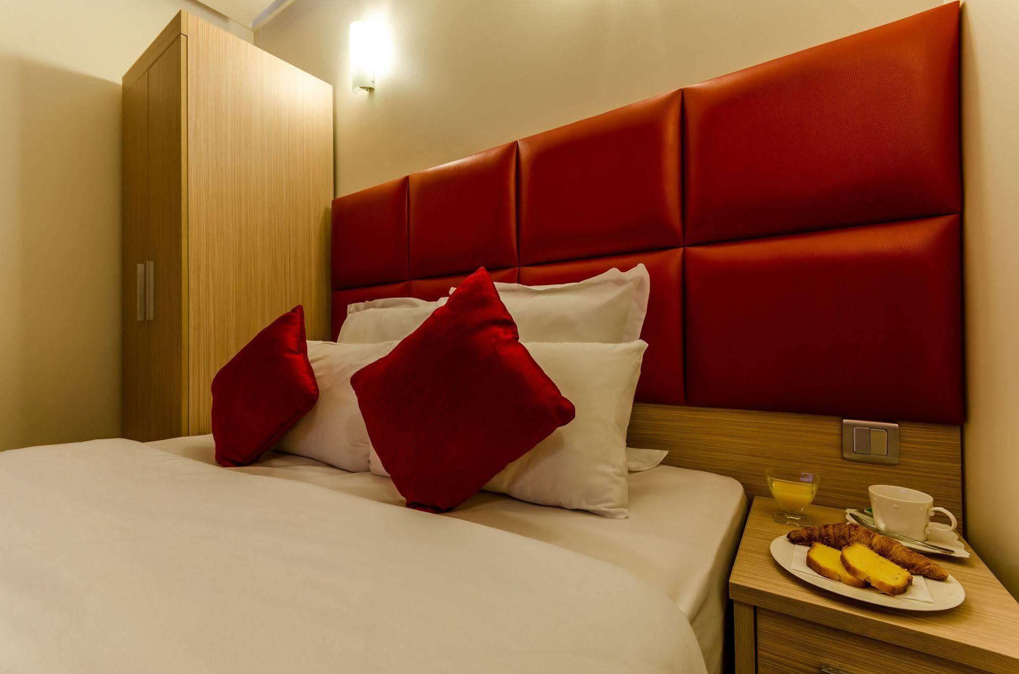 Hotel Riviera Renovated Paříž Exteriér fotografie